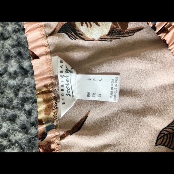 Floral 3/4 Sleeve Shirt - Picture 6 of 9